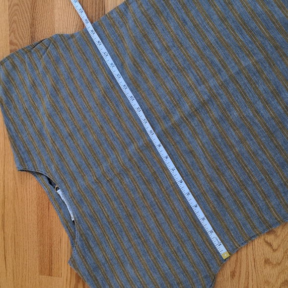 Horizontal striped top - Picture 2 of 6